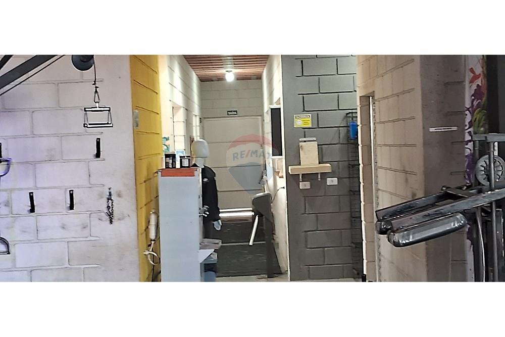 Galpão - Venda - Bertioga , São Paulo - 20251012_102343.jpg - Corredor - 690341038-11