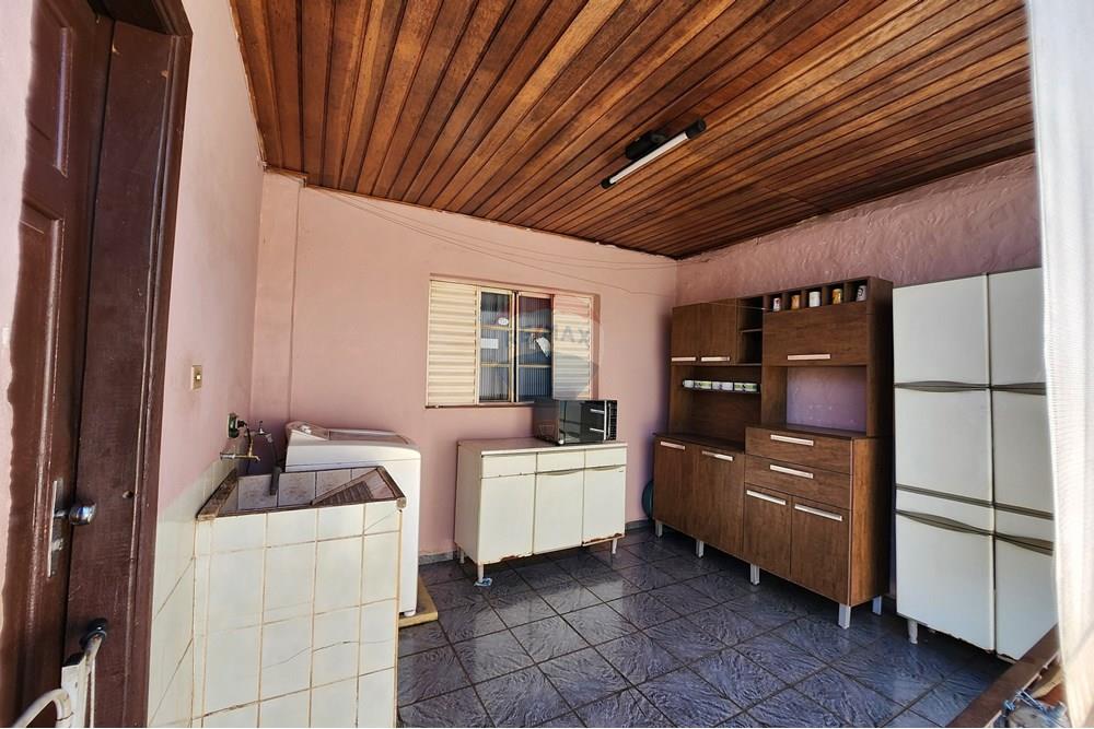 Casa à venda com 5 quartos, 256m² - Foto 22