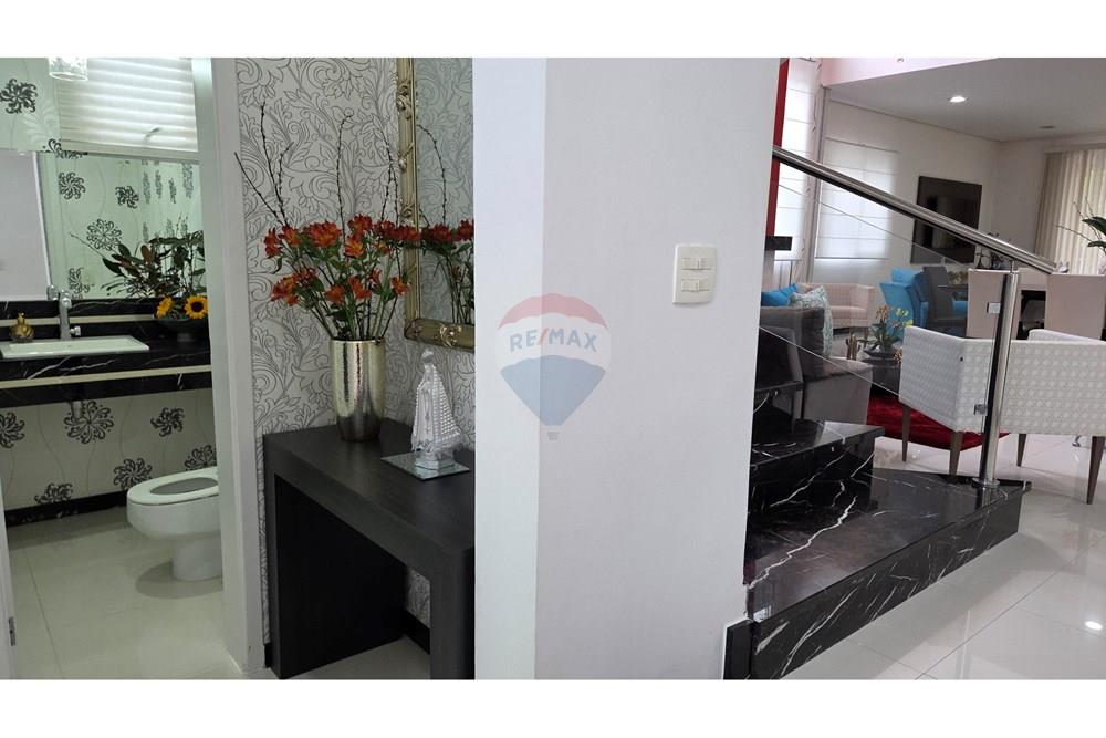 Casa de Condomínio - Alugar - Barueri , São Paulo - 20251027_112659.jpg - 690951041-27