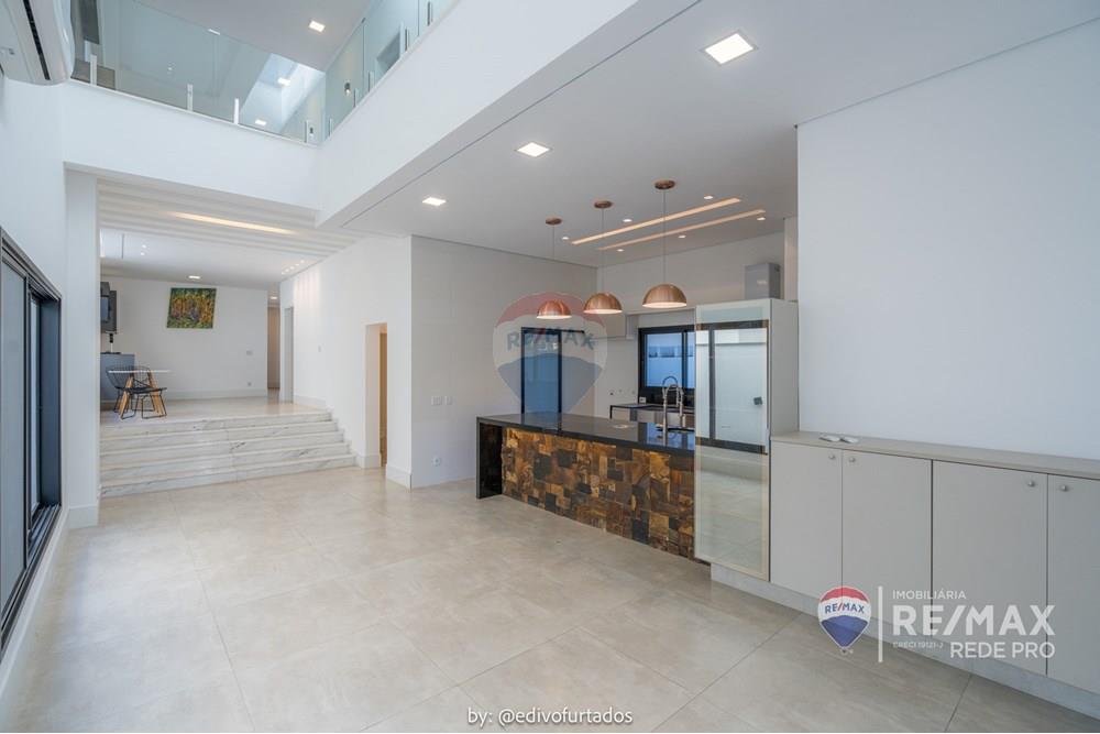 Casa de Condomínio - Alugar - Valinhos , São Paulo - EDI08896EDIVO FURTADO SILVA - RG98002306922 SSPCE - REMAX REDE PRO - 690851099-10 - RESERVA COLONIAL - ROMULO E ELISA_.jpg - 690851099-10