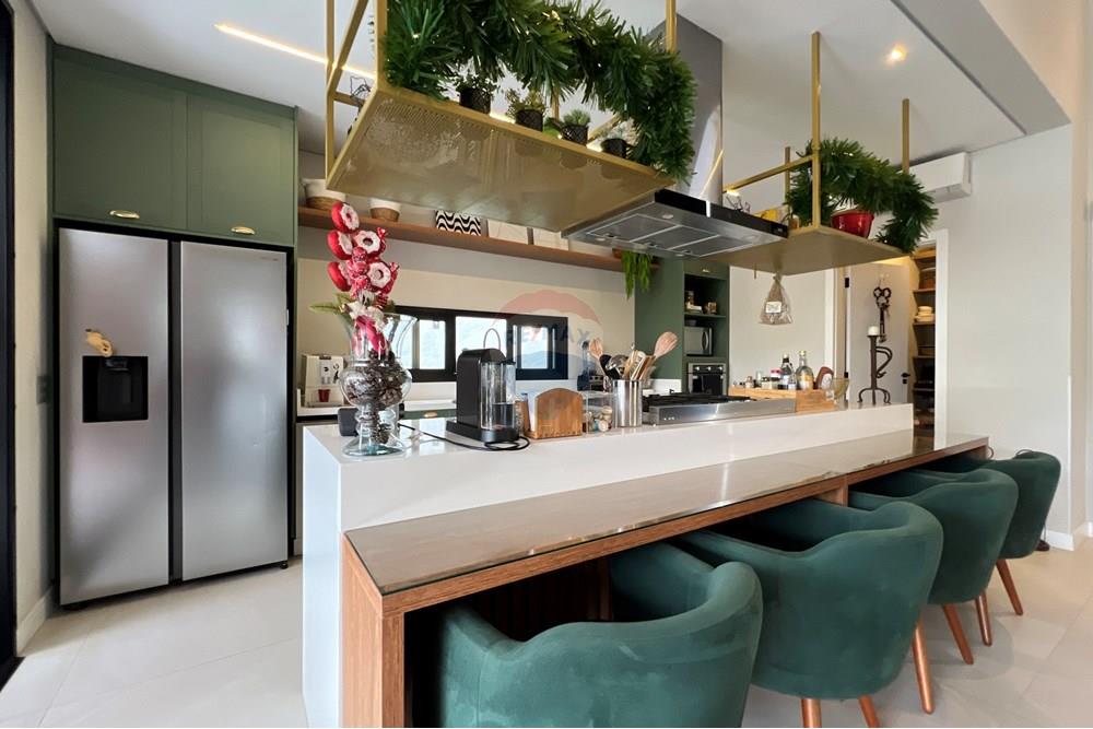 Casa de Condomínio - Venda - Santana de Parnaíba , São Paulo - DJI_20251201_141237_041.JPG - Cozinha da sala de estar - 691081036-2