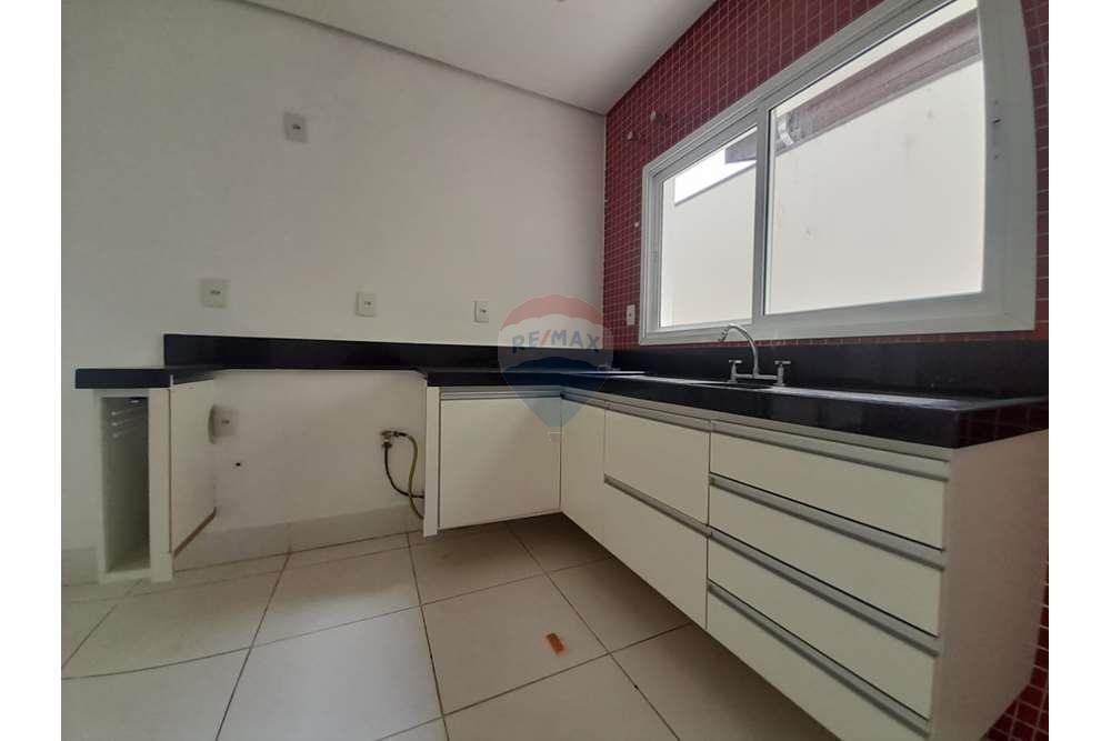 Casa de Condomínio - Alugar - Valinhos , São Paulo - 8aa16bf6-3e21-4b4a-bf3c-4c5819f49b8c.jpg - 691091001-235