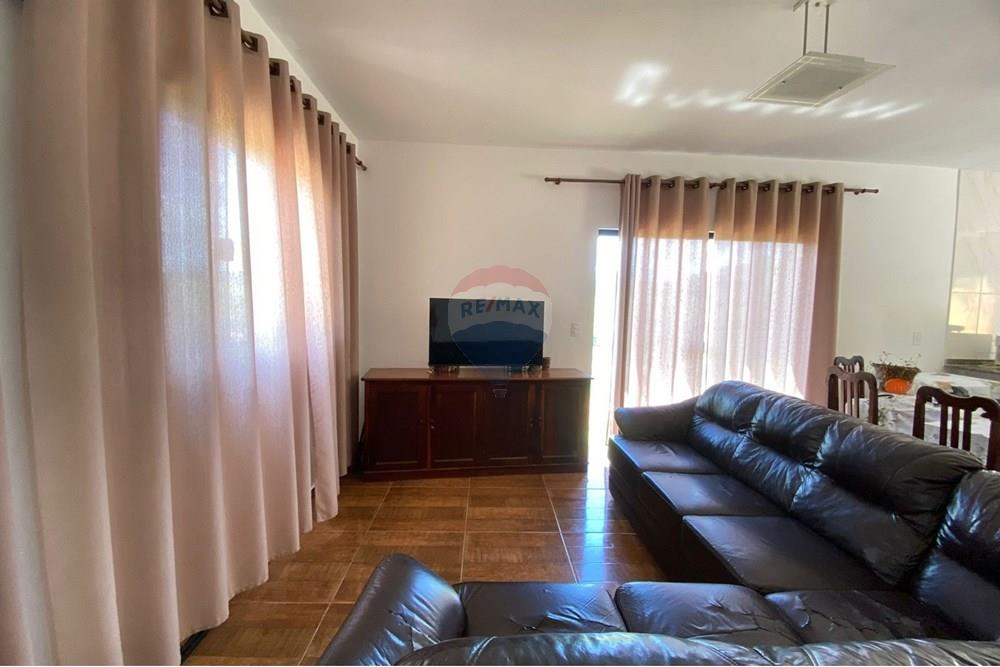 Chácara / Sítio / Fazenda - Venda - Lindóia , São Paulo - Sala dois ambientes - Sala em L - 690291077-296