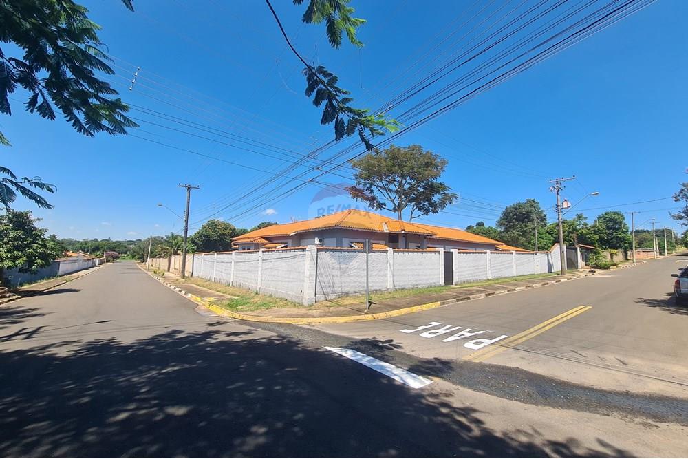 Casa para alugar com 3 quartos, 343m² - Foto 7
