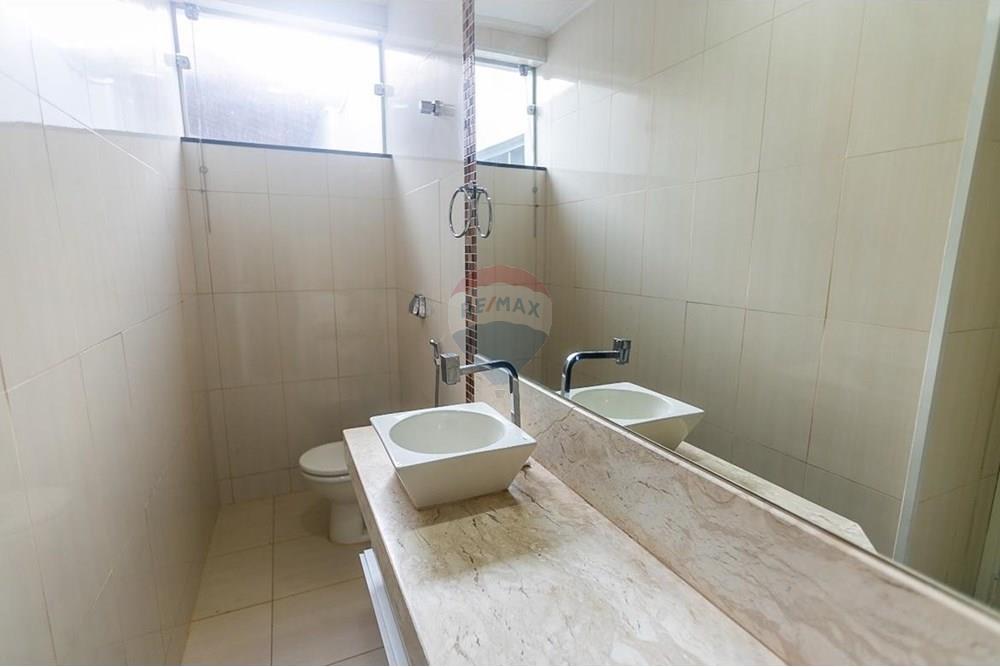 Casa para alugar com 5 quartos, 450m² - Foto 39