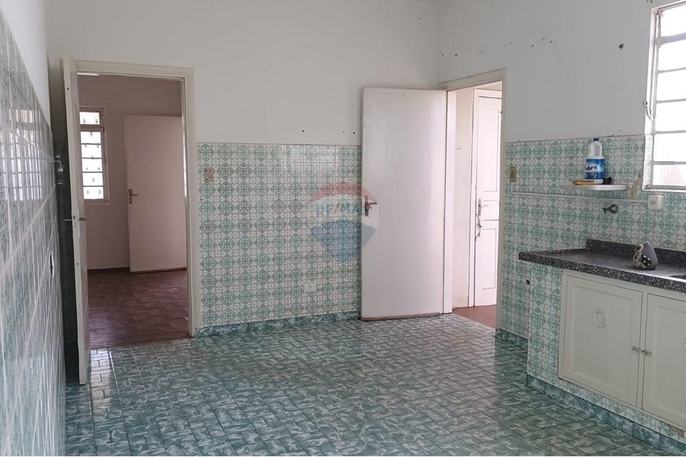 Casa à venda com 5 quartos, 268m² - Foto 14