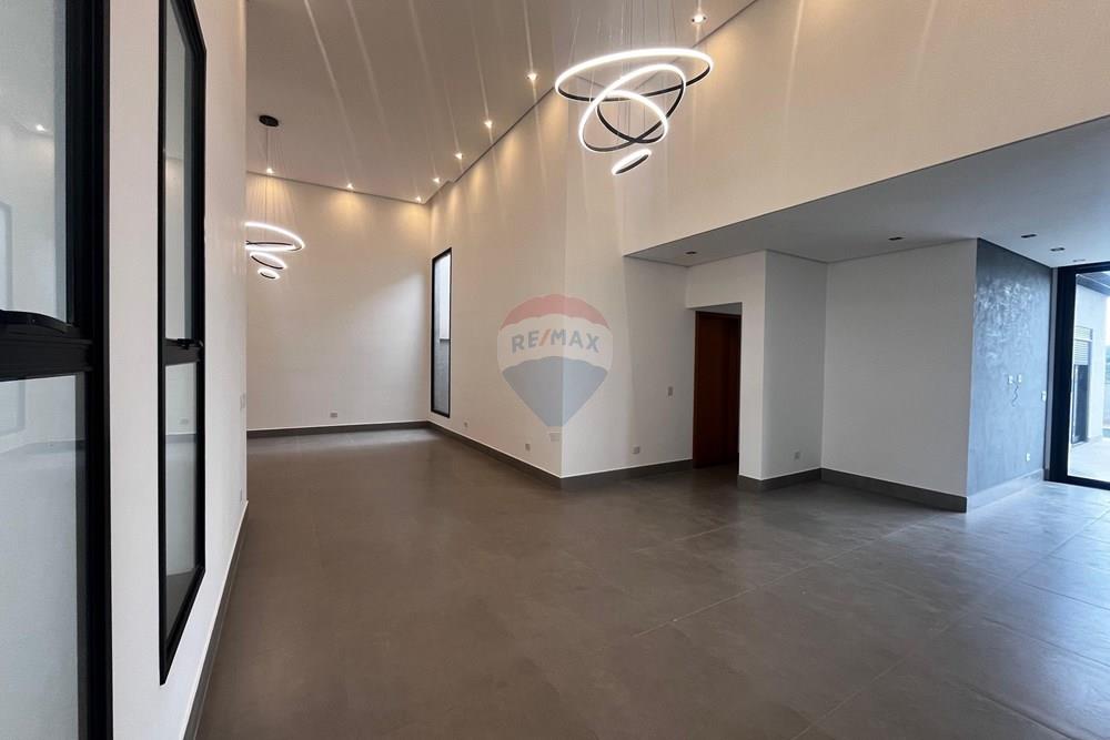 Casa de Condomínio - Venda - Bragança Paulista , São Paulo - WhatsApp Image 2026-03-18 at 10.03.56.jpeg - Sala de estar - 690041213-10