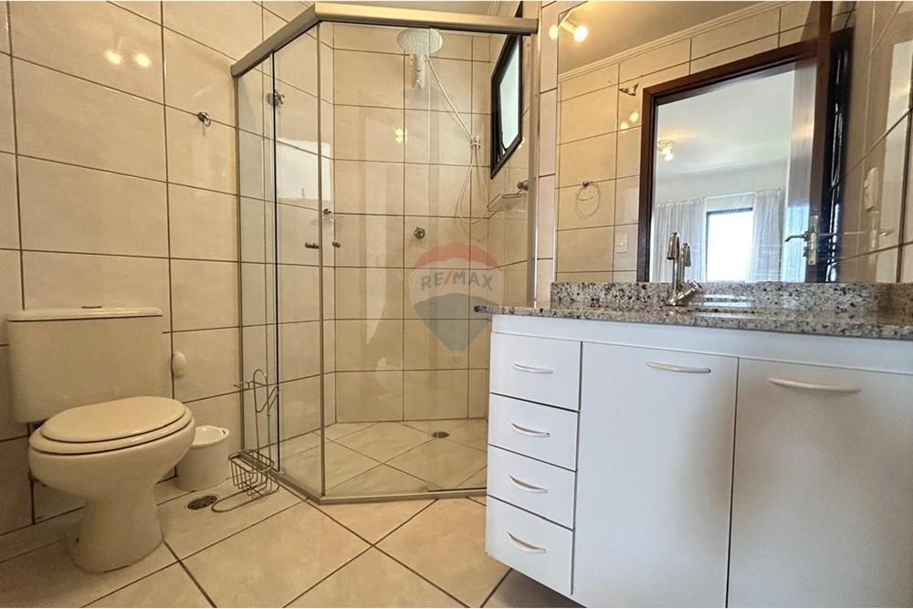 Apartamento - Venda - Guarujá , São Paulo - WhatsApp Image 2025-12-31 at 16.54.42 - Copia - Copia - Copia - Copia - Copia - Copia - Copia (2).jpeg - Banheiro - 690821075-21