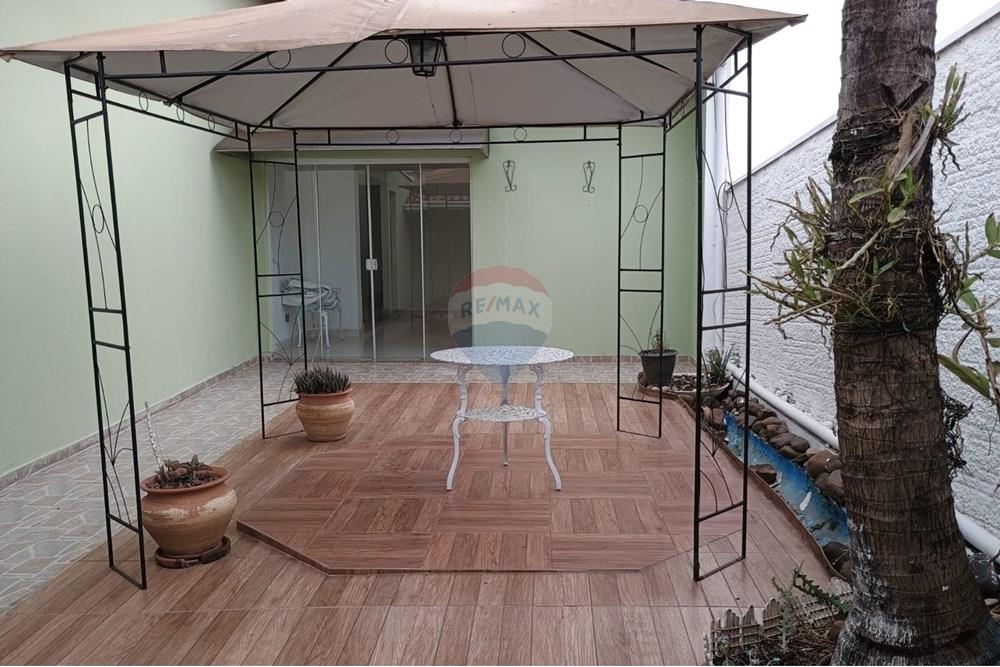 Casa à venda com 4 quartos, 215m² - Foto 31