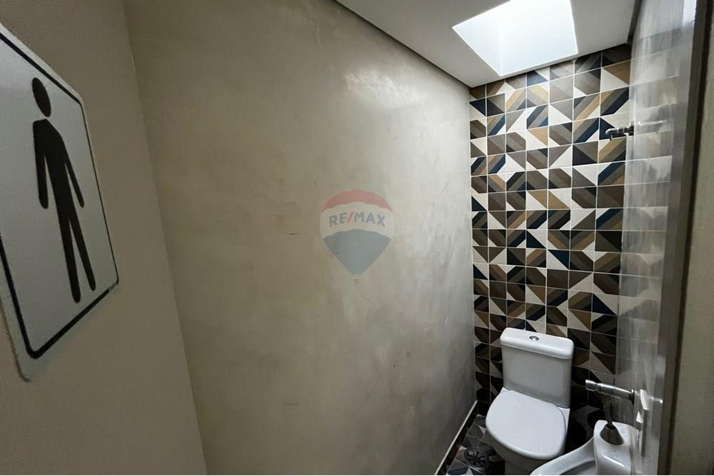 Casa Comercial - Alugar - Atibaia , São Paulo - WhatsApp Image 2025-11-27 at 10.45.52 (1).jpeg - Banheiro - 690471149-6