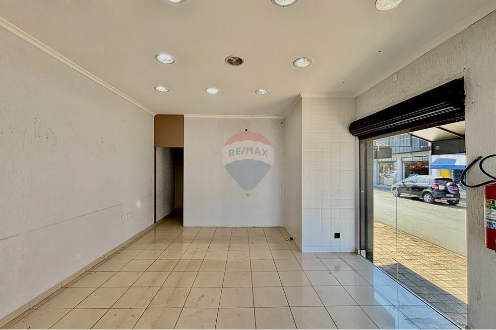 Ponto Comercial/ Loja - Alugar - Mogi Guaçu , São Paulo - IMG_4737.JPG - Pátio interno - 690521118-124