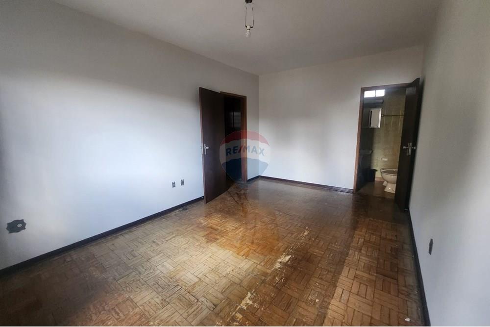 Casa à venda com 2 quartos, 131m² - Foto 26