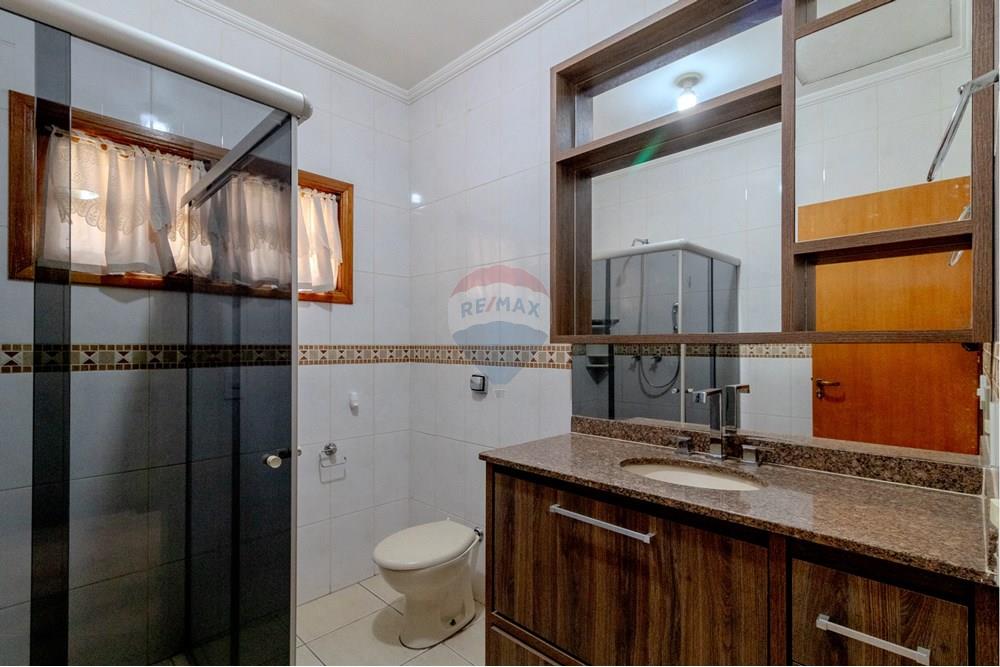 Casa - Venda - Atibaia , São Paulo - RVIV-089.jpg - Banheiro - 690471099-13