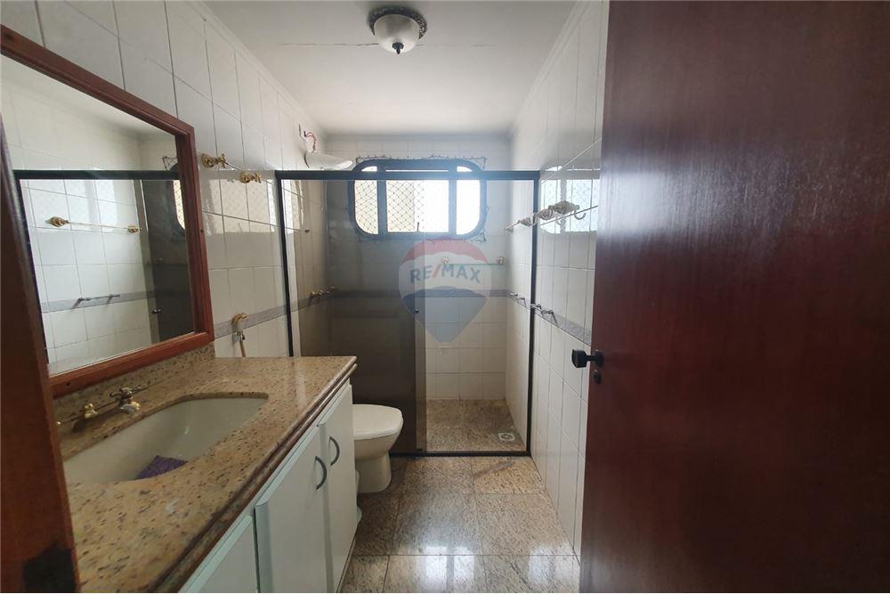 Apartamento à venda com 3 quartos, 154m² - Foto 9