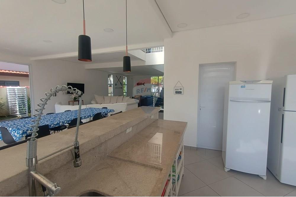 Casa - Venda - Bertioga , São Paulo - casa-com-6-suítes_a-venda-no-Indaiá-Bertioga-remax-690341032-30-corretor-Edivaldo-Santos-foto073.jpg - Cozinha - 690341032-30