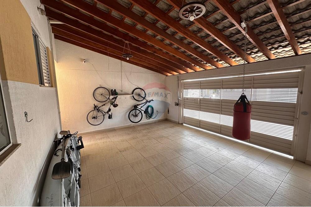 Casa - Venda - Bragança Paulista , São Paulo - WhatsApp Image 2025-10-24 at 7.jpeg - Garagem - 690041112-7