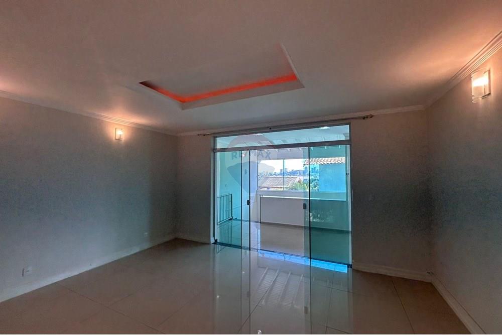 Casa de Condomínio - Alugar - Bragança Paulista , São Paulo - WhatsApp Image 2025-12-03 at 12.02.01 (4).jpeg - 690041159-16