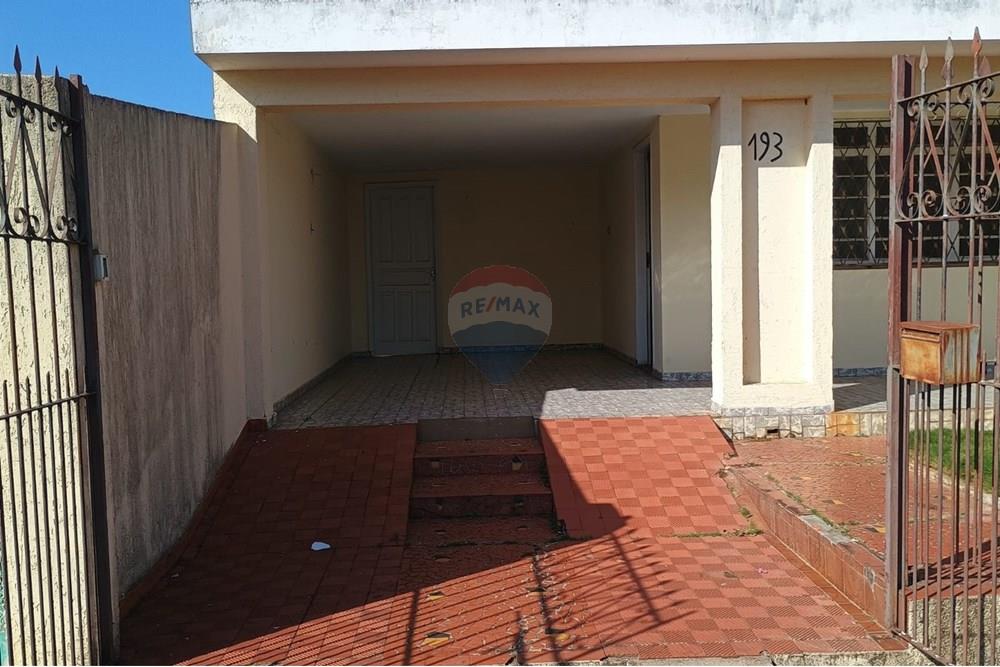 Casa à venda com 5 quartos, 268m² - Foto 3