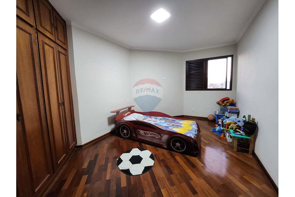 Apartamento à venda com 3 quartos, 157m² - Foto 24