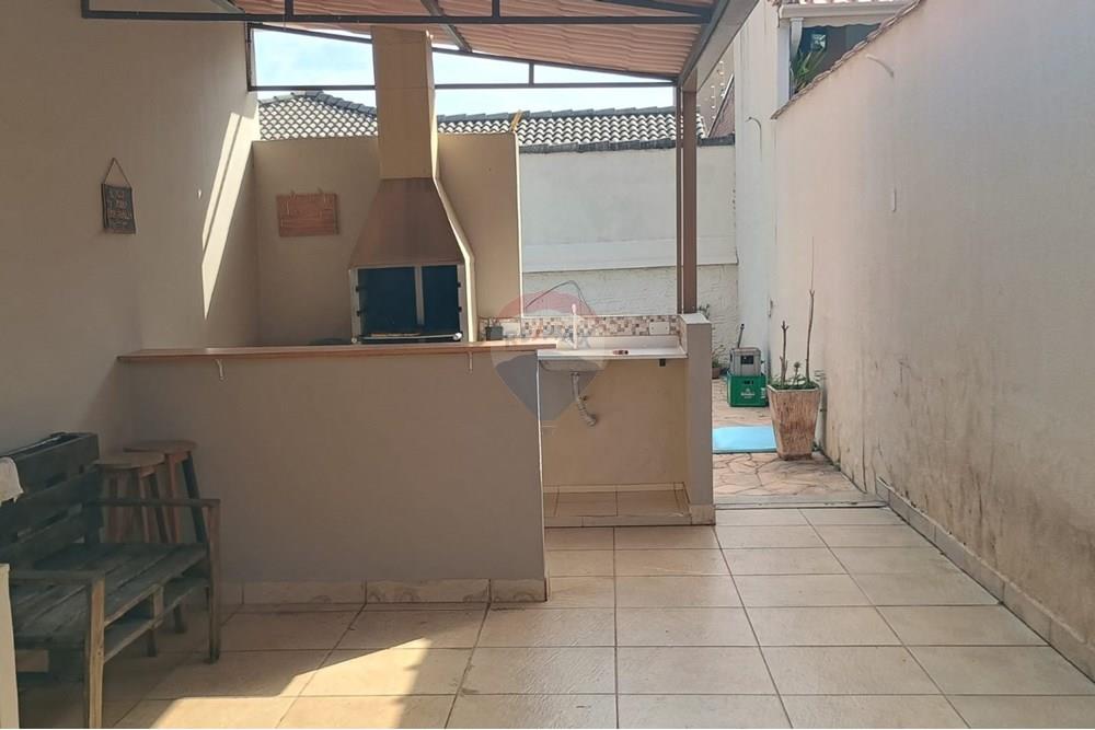 Casa para alugar com 2 quartos, 98m² - Foto 29