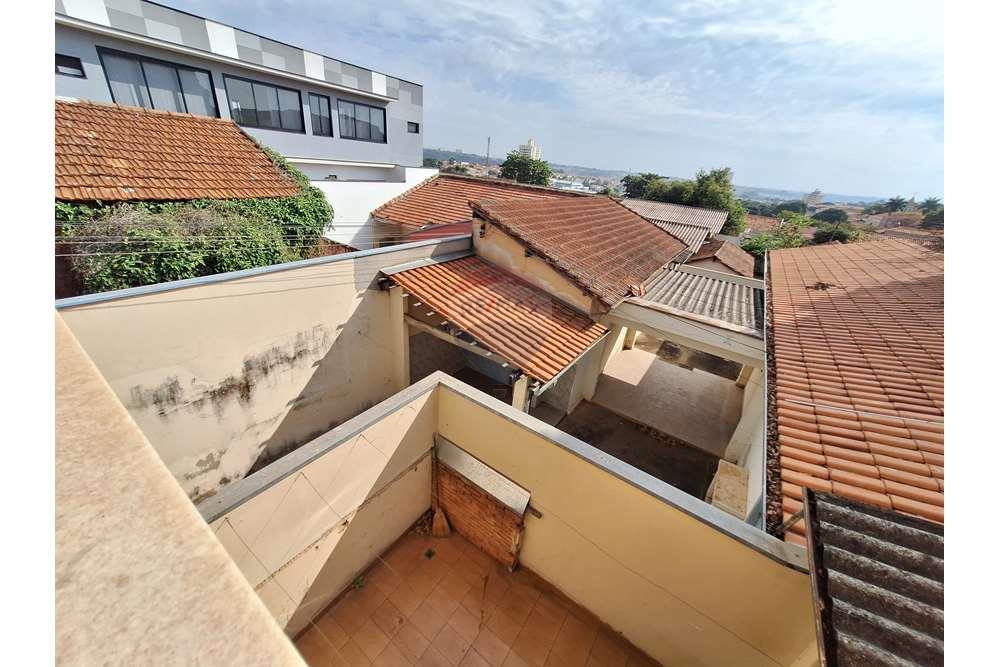 Casa à venda com 6 quartos, 249m² - Foto 31