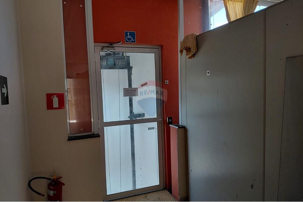 Cj. Comercial/ Sala - Alugar - Holambra , São Paulo - Porta superior elevador.jpeg - Corredor - 690671067-14