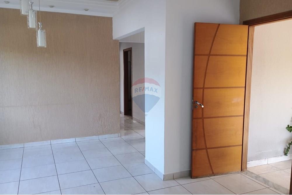 Casa para alugar com 2 quartos, 98m² - Foto 7
