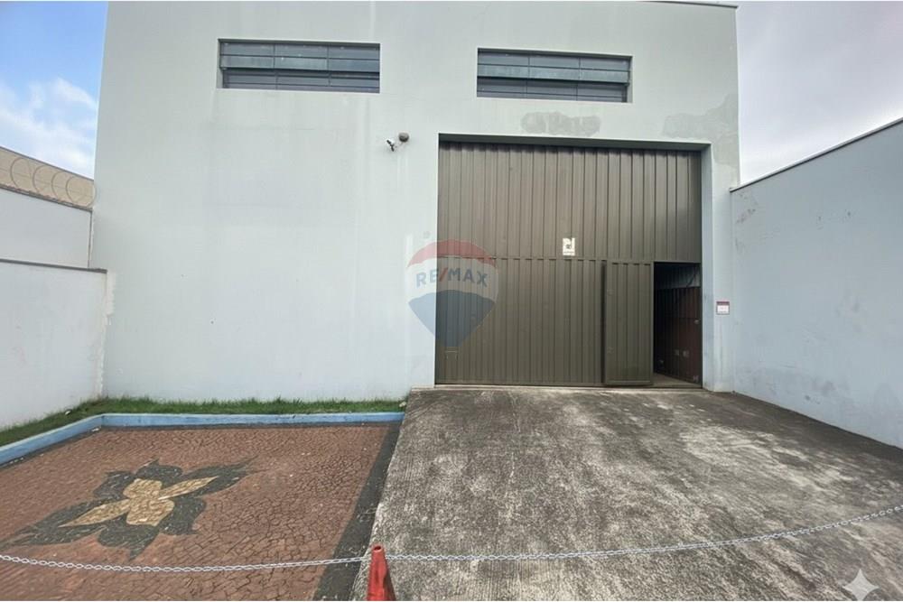 Comercial - Almacén - Piracicaba , Sao Paulo - BR - Generated Image October 10, 2025 - 2_51PM (1).jpg - 690781182-14