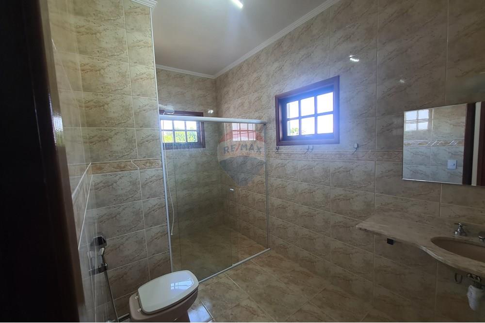 Casa para alugar com 3 quartos, 343m² - Foto 75