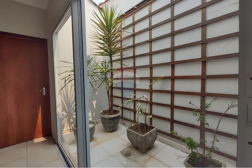 Casa para alugar com 2 quartos, 120m² - Foto 3