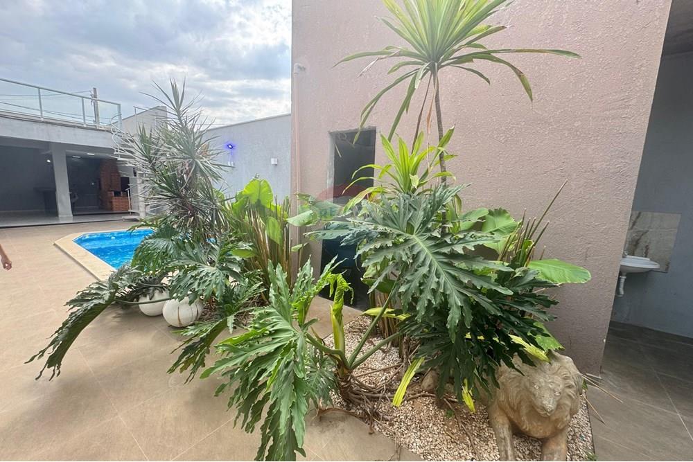 Casa - Venda - Piracicaba , São Paulo - WhatsApp Image 2025-08-26 at 16.07.35 (1) - Copia.jpeg - Jardim Interno - 690781150-25