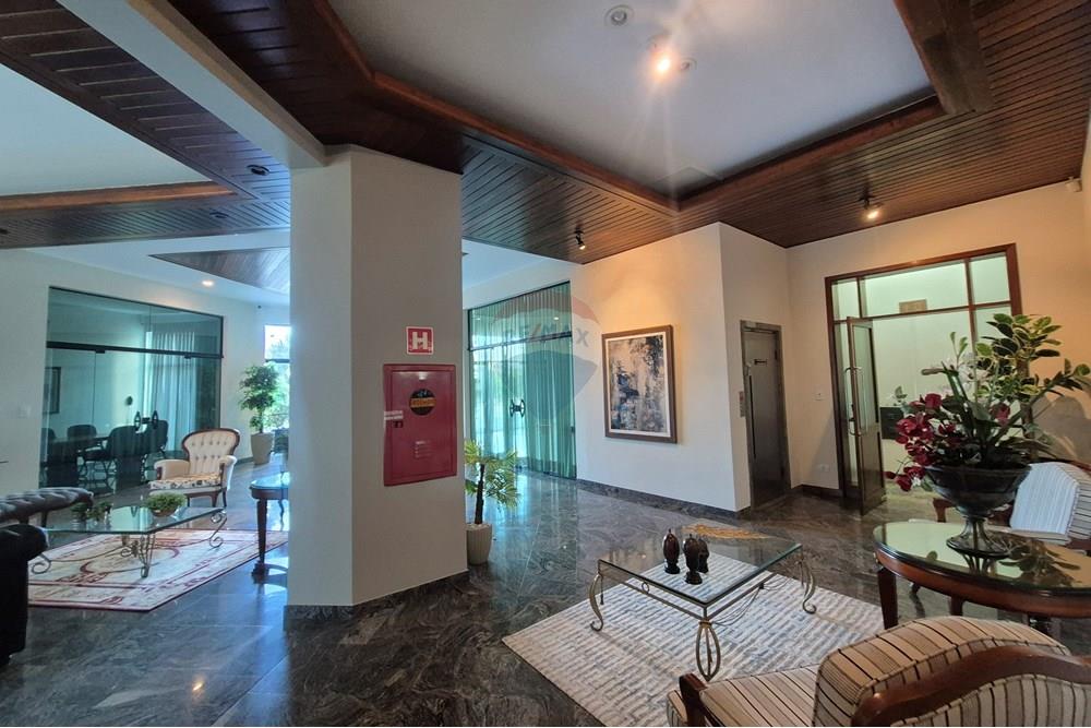 Apartamento à venda com 4 quartos, 221m² - Foto 6
