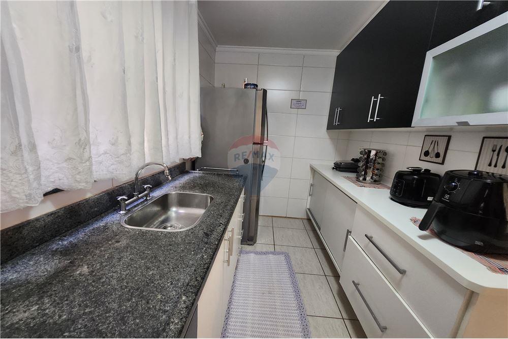 Casa à venda com 3 quartos, 177m² - Foto 18