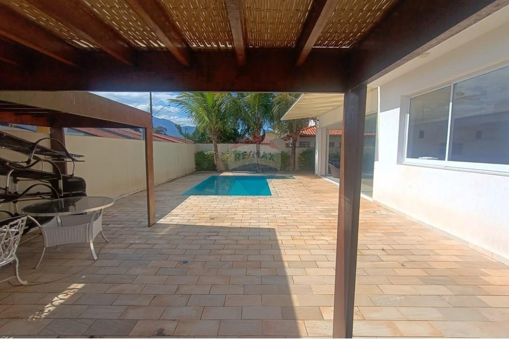 Casa - Venda - Bertioga , São Paulo - casa-com-6-suítes_a-venda-no-Indaiá-Bertioga-remax-690341032-30-corretor-Edivaldo-Santos-foto091.jpg - Quintal - 690341032-30