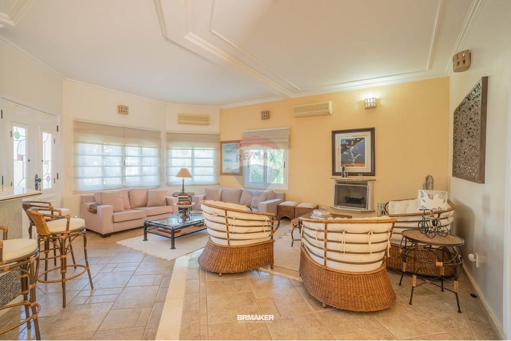 Casa de Condomínio - Venda - Campinas , São Paulo - 11 Fotos imobiliarias -  REMAX - brmaker-94.jpg - Sala em L - 690681117-65