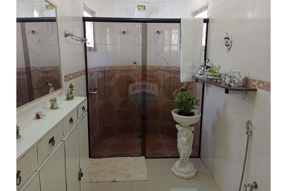 Casa à venda com 5 quartos, 199m² - Foto 44