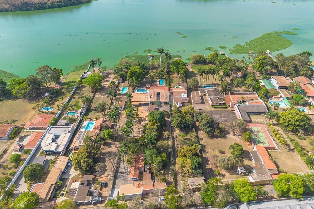 Casa - Venda - Americana , São Paulo - Casa à venda na Praia dos Namorados em Americana com acesso à represa, casa de barcos, piscina,  (3).jpg - Fachada - 690231077-36