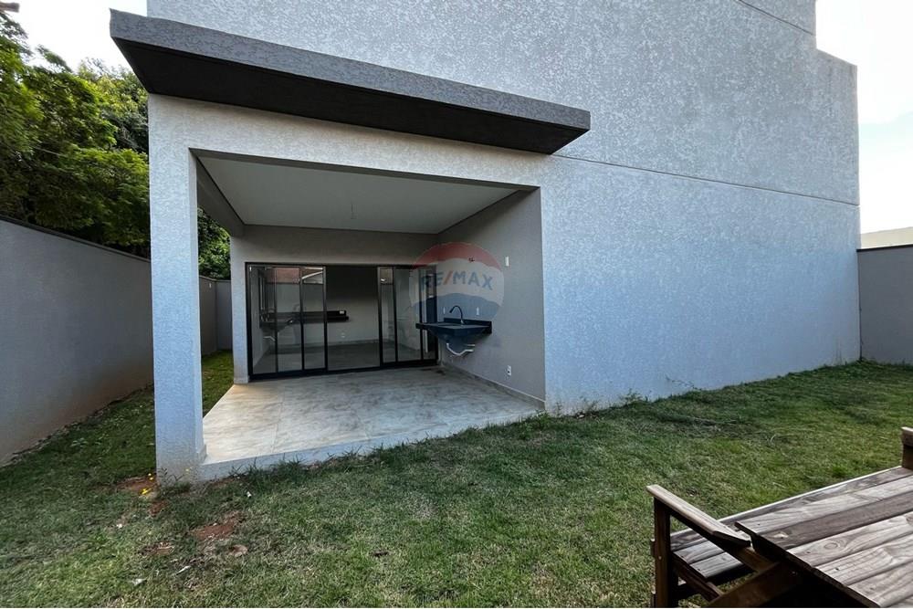 Casa de Condomínio - Alugar - Atibaia , São Paulo - WhatsApp Image 2025-04-27 at 23.30.38 (1).jpeg - Jardim Interno - 690471141-93