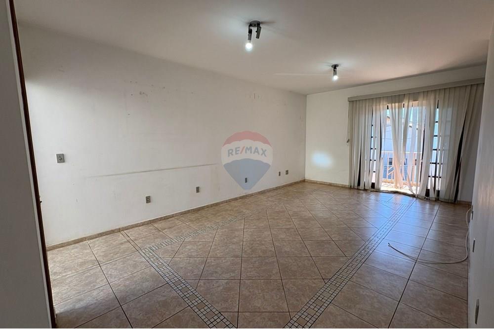 Casa - Venda - Bragança Paulista , São Paulo - WhatsApp Image 2025-09-26 at 20.36.12 (1).jpeg - Sala - 690041001-222