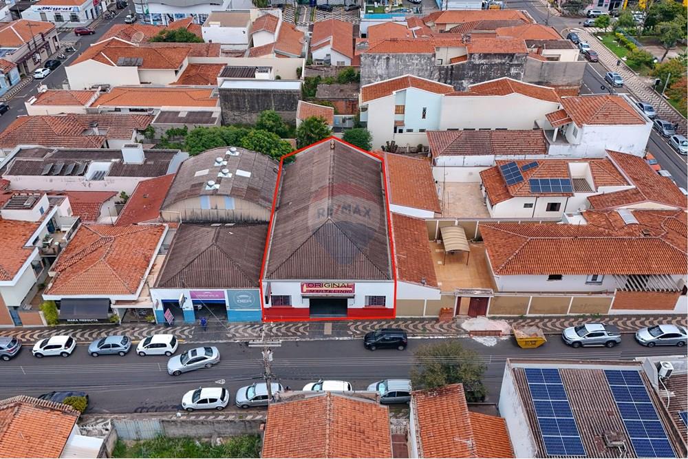 Prédio - Venda - Araras , São Paulo - Tratada-2.jpg - 690691016-300