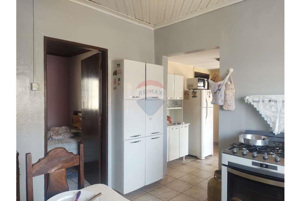 Casa à venda com 3 quartos, 98m² - Foto 9