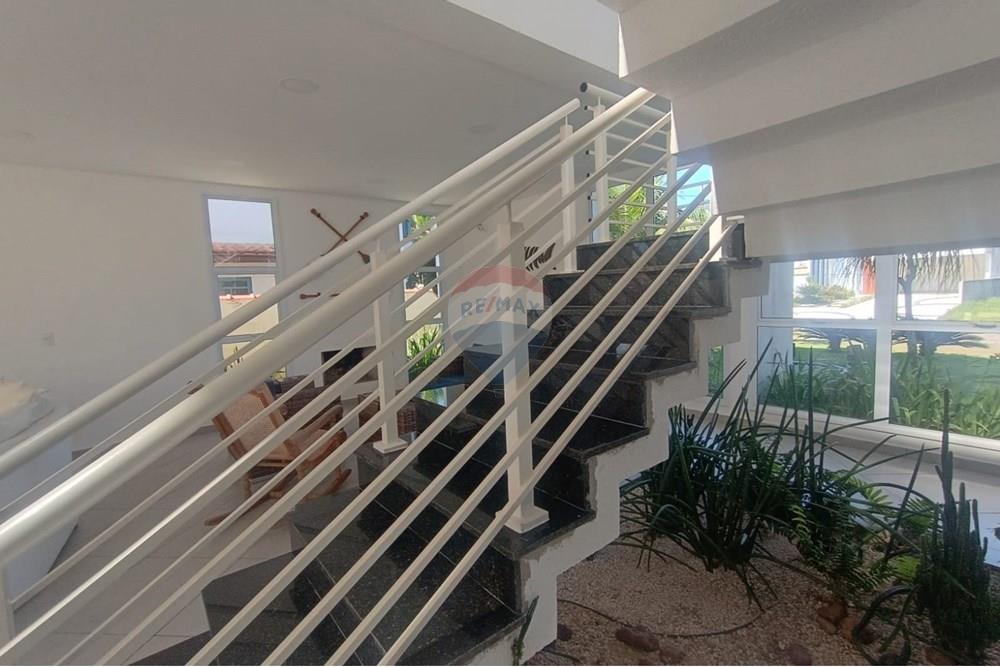 Casa - Venda - Bertioga , São Paulo - casa-com-6-suítes_a-venda-no-Indaiá-Bertioga-remax-690341032-30-corretor-Edivaldo-Santos-foto054.jpg - Jardim Interno - 690341032-30