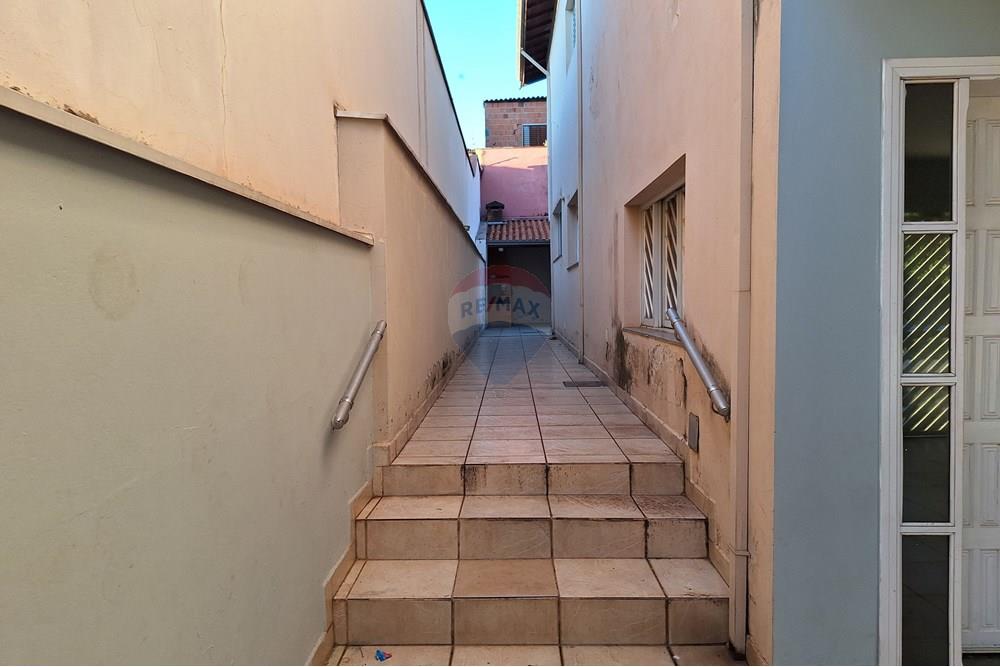 Sobrado à venda com 4 quartos, 274m² - Foto 9