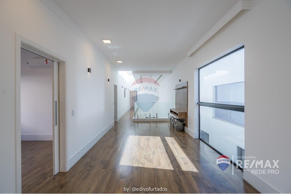 Casa de Condomínio - Alugar - Valinhos , São Paulo - EDI08932EDIVO FURTADO SILVA - RG98002306922 SSPCE - REMAX REDE PRO - 690851099-10 - RESERVA COLONIAL - ROMULO E ELISA_.jpg - 690851099-10