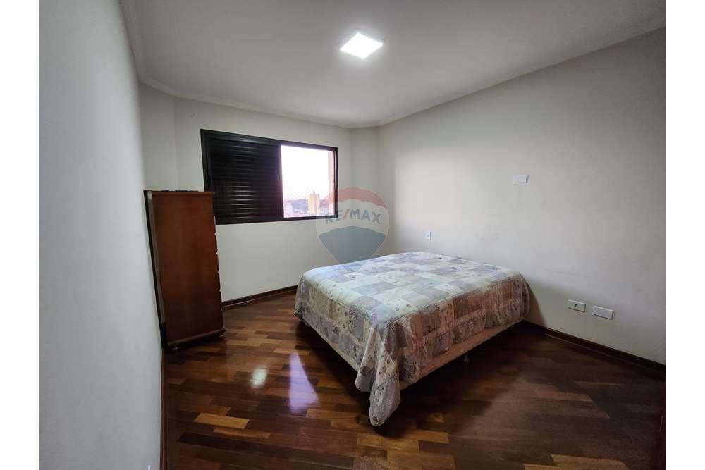 Apartamento à venda com 3 quartos, 157m² - Foto 18