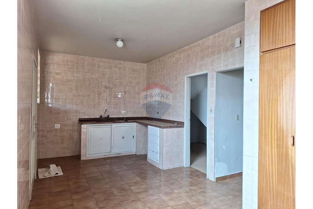 Casa à venda com 6 quartos, 249m² - Foto 49