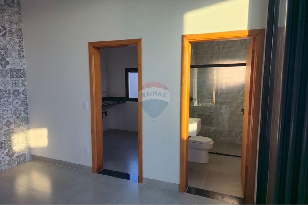 Casa de Condomínio - Venda - Jaguariúna , São Paulo - BANHEIRO E LAVANDERIA.jpg - 690671066-38