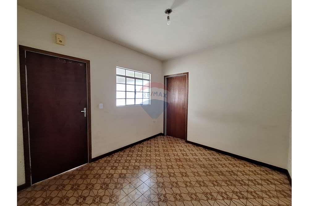 Casa à venda com 6 quartos, 249m² - Foto 102