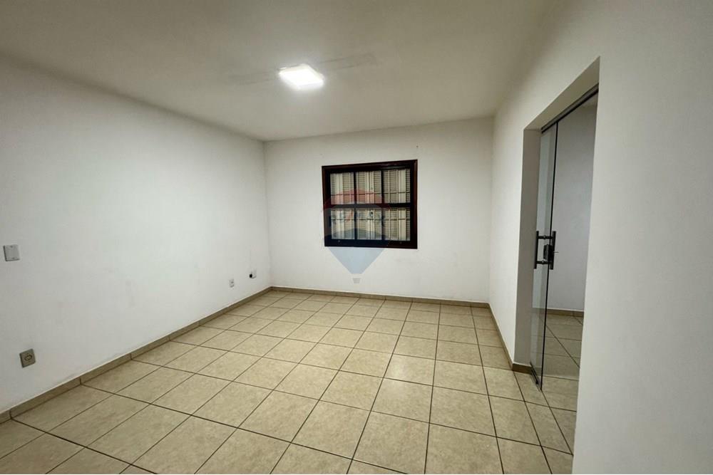 Casa Comercial - Alugar - Bragança Paulista , São Paulo - WhatsApp Image 2025-03-24 at 10.47.44.jpeg - 690041127-26