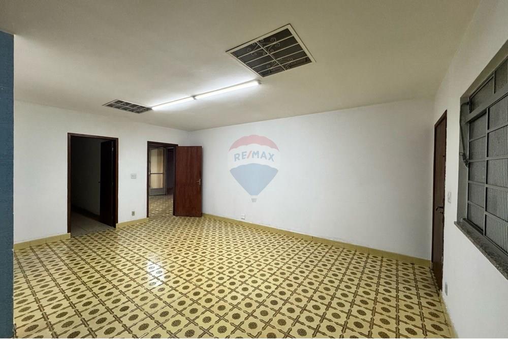 Casa Comercial - Alugar - Bragança Paulista , São Paulo - WhatsApp Image 2025-03-24 at 10.37.31 (3).jpeg - 690041127-26